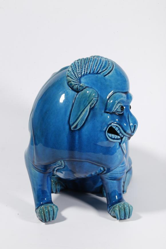 弘楊株式會(huì)社松石綠釉獸形擺件