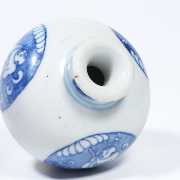 弘楊株式會(huì)社青花持蓮?fù)有」? style=