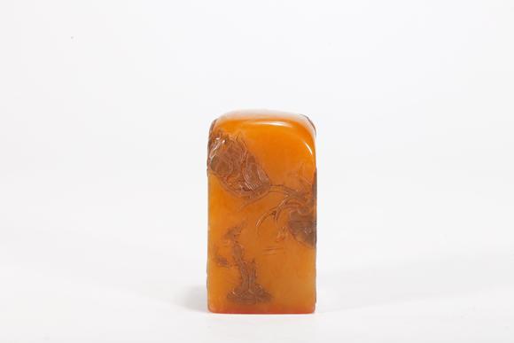 弘楊株式會(huì)社壽山田黃石雕荷葉紋印章