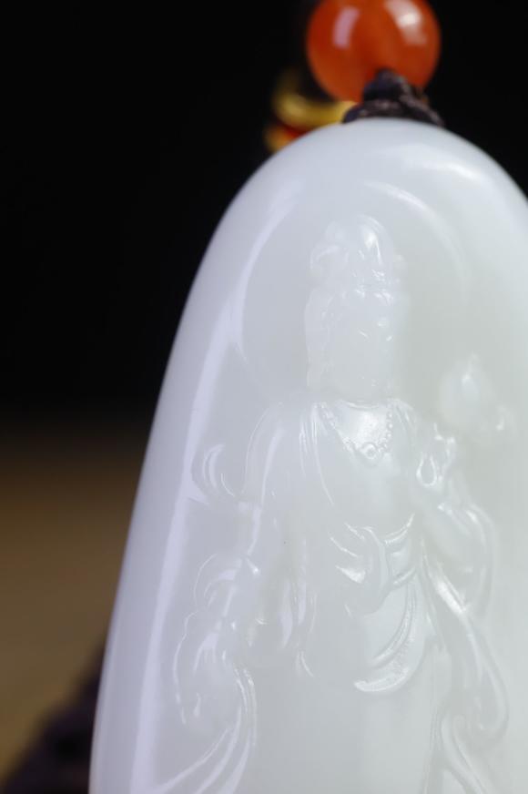 北京唐潮拍賣(mài)有限公司站蓮觀音精品和田玉且末掛件