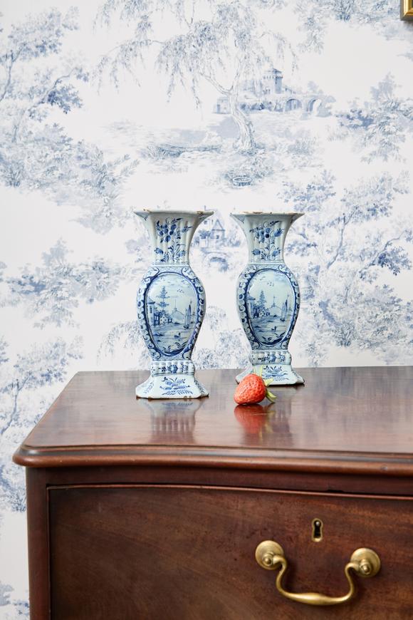 Duke's Auctions Lot 5 A PAIR OF DUTCH DELFT VASES
