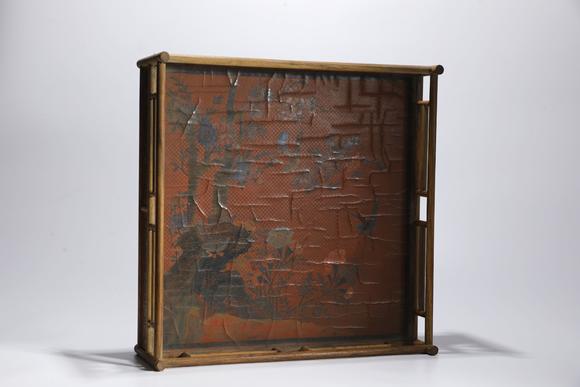 TrésOrs de ParisPlateau d’étude chinois ancien en bois et laque à fleurs, 17–19 s.