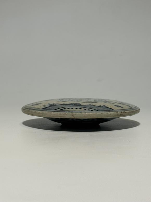 TrésOrs de ParisCouvercle rond bleu à personnages, 17–18 siècle