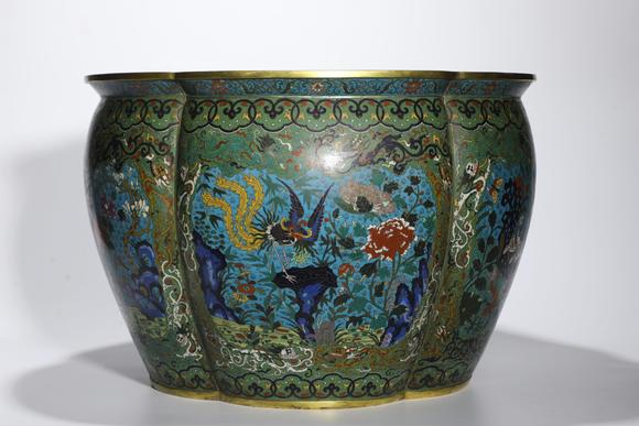 TrésOrs de ParisGrand bac cloisonné chinois ancien à oiseaux et fleurs, 18–19 s.