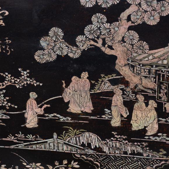 大阪國(guó)際明 螺鈿人物亭樓長(zhǎng)方臺(tái)