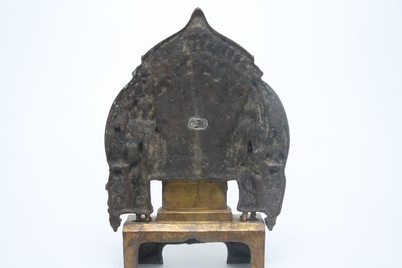 東京蕓術(shù)北魏銅鎏金佛像