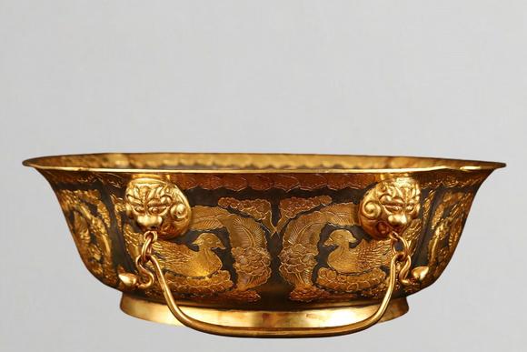 東京蕓術(shù)唐代 局部鎏金大盆