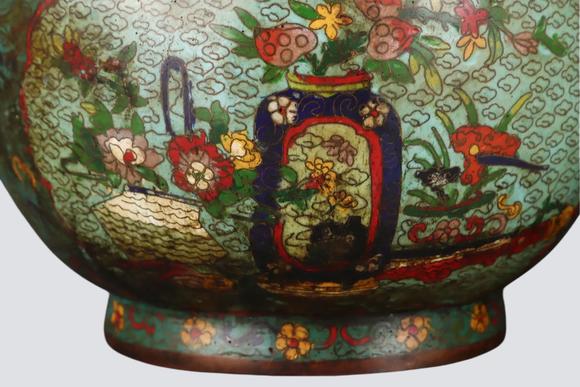 東京蕓術(shù)明 銅景泰藍(lán)鎏金博古花卉紋執(zhí)壺