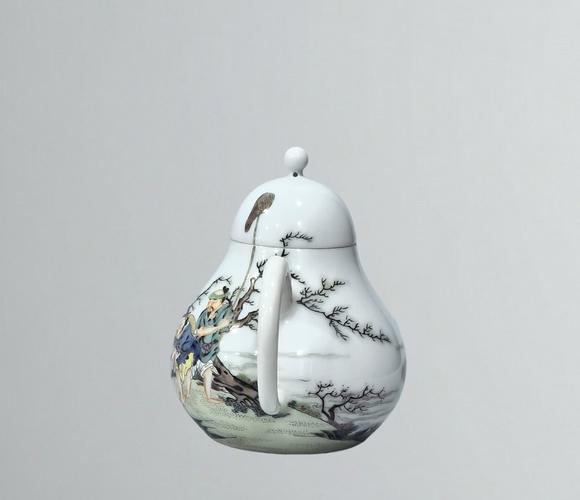 東京蕓術(shù)清雍正  粉彩人物捕魚圖壺