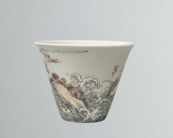 東京蕓術(shù)清亁隆 粉彩福山壽海紋馬蹄杯