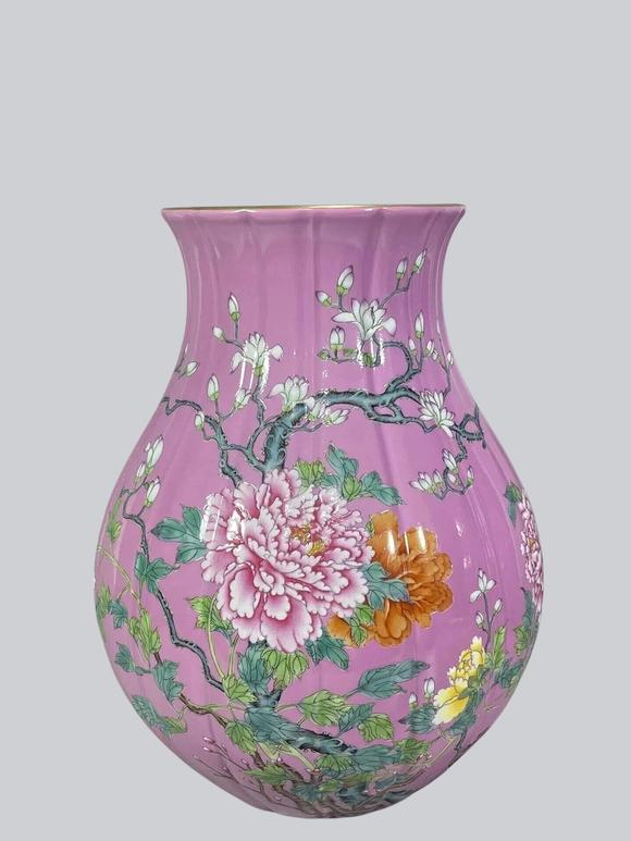 東京蕓術(shù)大清雍正 胭脂粉釉粉彩牡丹花卉瓜菱尊