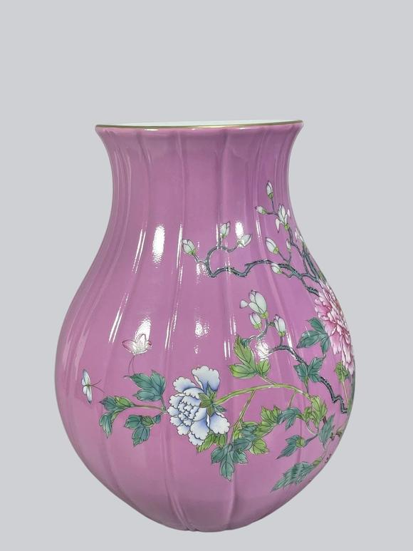 東京蕓術(shù)大清雍正 胭脂粉釉粉彩牡丹花卉瓜菱尊