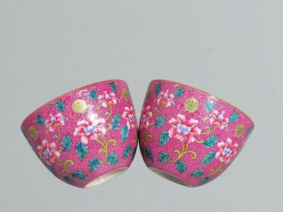 東京蕓術(shù)清雍正  御製洋彩胭脂紅軋道花卉杯
