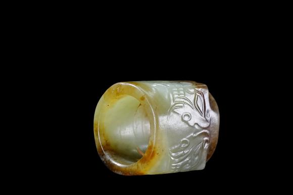 Castle AuctionA Jade ornament, 2th- 12th Pr.