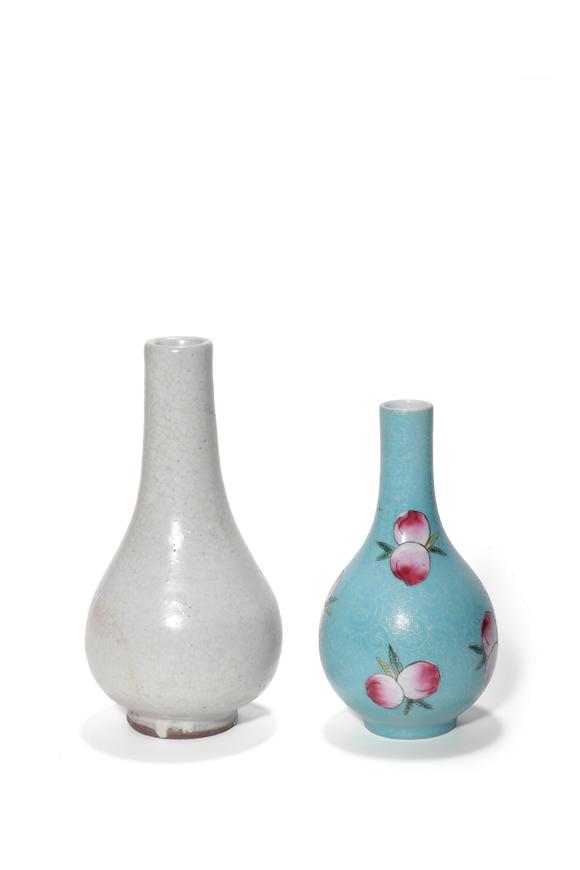 Castle AuctionA Pair of Porcelain Yuhuchun Vases, 18th–19th C Pr.