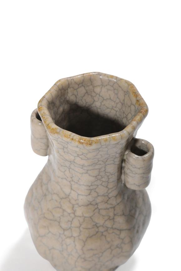 Castle AuctionA Ge-Style Crackle Hexagonal Arrow Vase, 12th–14th C Pr.