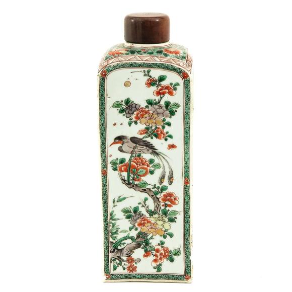 Castle AuctionA famille verte gin bottle