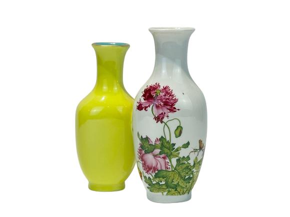 Castle AuctionA Chinese very rare two-in-one Famille Rose vase with poem writing, YongZheng Pr. 