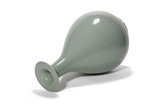 Castle AuctionA Longquan Celadon Yuhuchun Vase, 13th–14th C Pr.