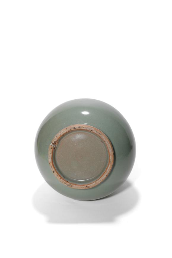 Castle AuctionA Longquan Celadon Yuhuchun Vase, 13th–14th C Pr.