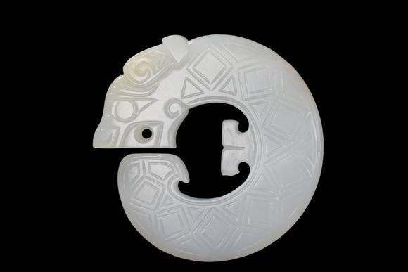 Castle AuctionA Jade ornament, 2th- 12th Pr.