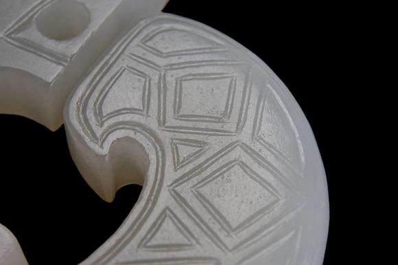 Castle AuctionA Jade ornament, 2th- 12th Pr.