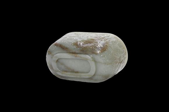 Castle AuctionA Carved Celadon Jade Censer, 17th–19th C Pr.