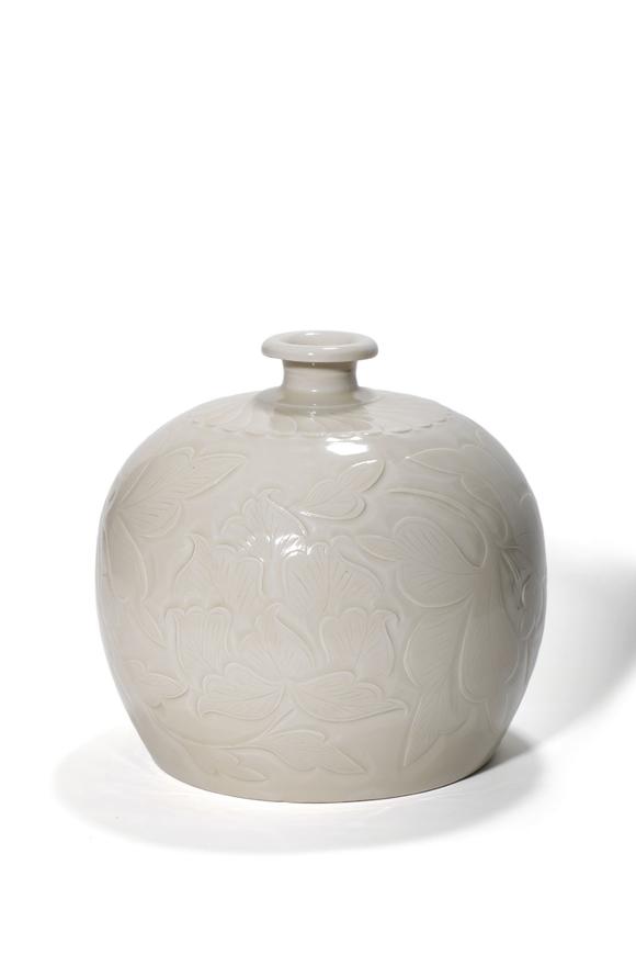 Castle AuctionA Ding Kiln Carved Peony Meiping Vase, 10th–12th C Pr.