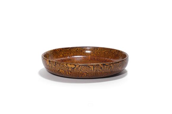 Castle AuctionA Marbled Glaze Dish, 7th–10th C Pr.