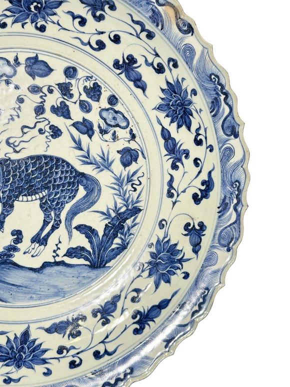 Castle AuctionAn extra large size of dish, Ming Dynasty Pr.  