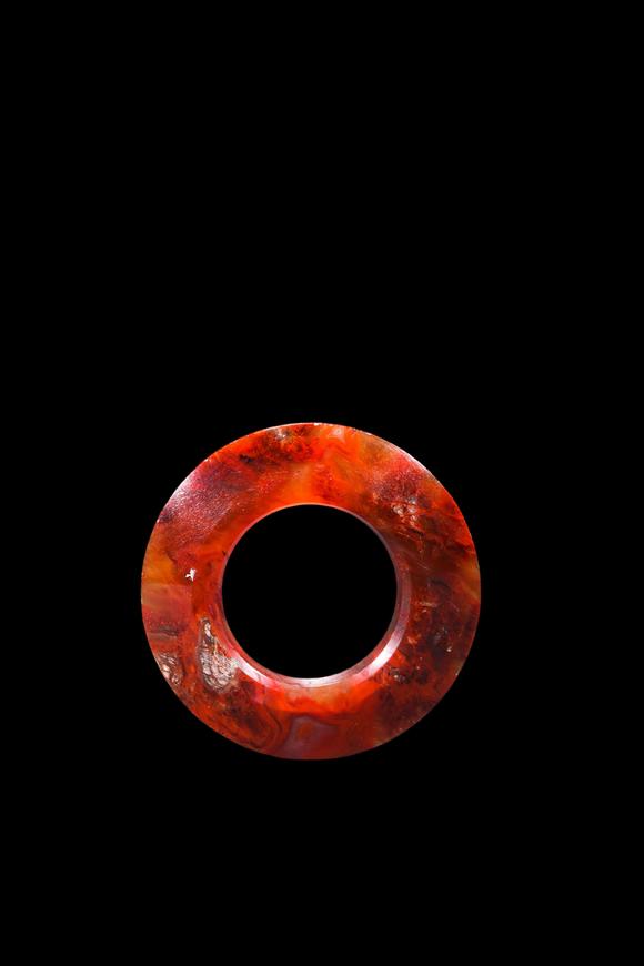 Castle AuctionA Red Agate Ring, Warring States, Circa 475–221 BC Pr.