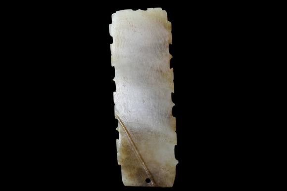 Castle AuctionA Jade ornament, 2th- 12th Pr.