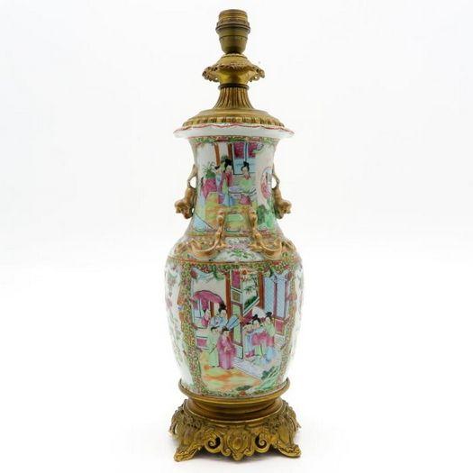 Castle Auction19th century cantonese china porcelain lamp