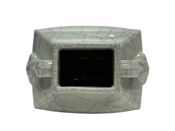 Castle AuctionA Chinese Ge-glazed double-handled square vase, Qian Long Pr. 