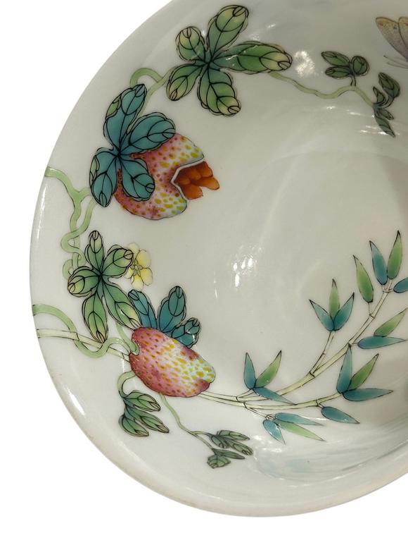 Castle AuctionA Chinese Famille Rose bowl, Qing Dynasty Pr. 