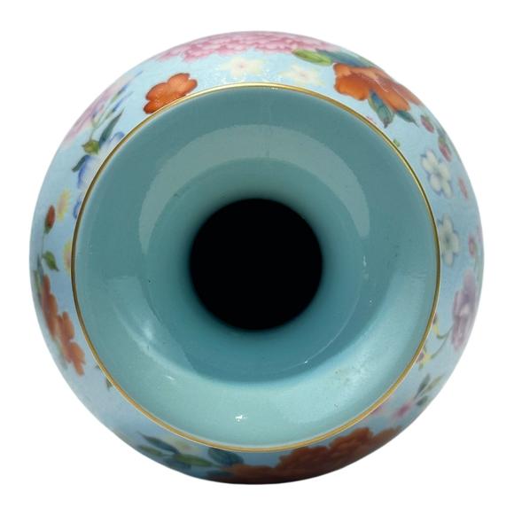 Castle AuctionA Chinese blue-ground Famille Rose vase, Qian Long Pr. 
