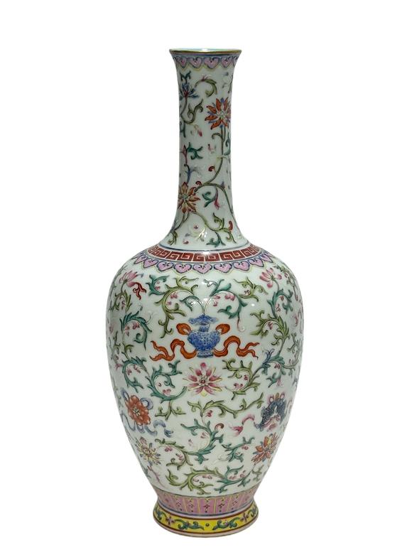 Castle AuctionA Chinese Famille Rose vase, Qian Long Pr. 
