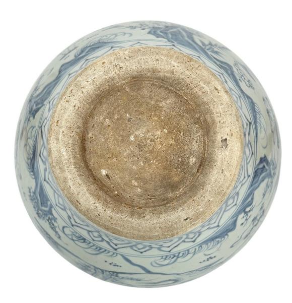 Castle AuctionA Chinese blue and white figure jar, Mid of Ming Dynasty Pr. 