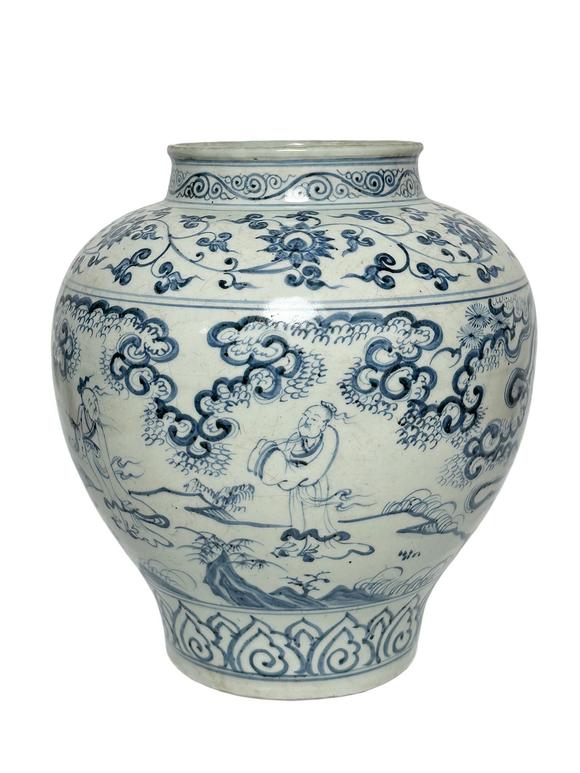 Castle AuctionA Chinese blue and white figure jar, Mid of Ming Dynasty Pr. 