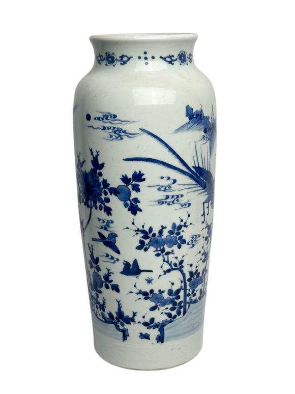 Castle AuctionA Blue and white cylindal vase, Ming Dynasty Pr. 