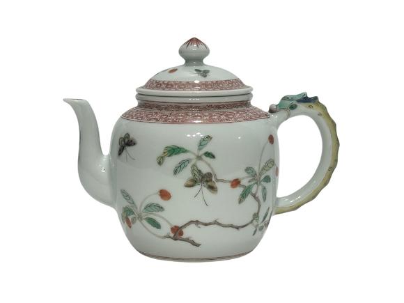 Castle AuctionA Chinese Colorful Butterfly depicted teapot, Kang Xi Pr. 