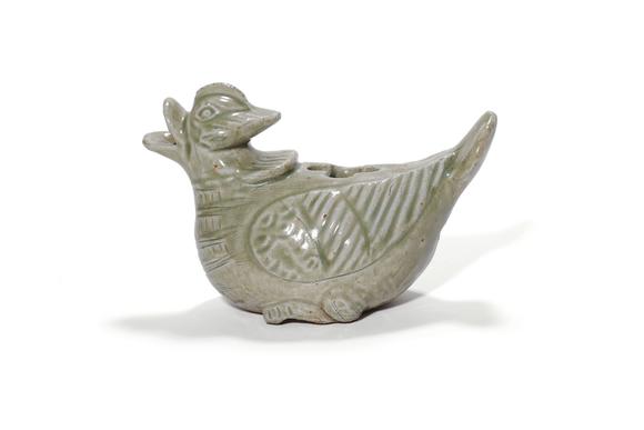 Castle AuctionA Yue Kiln Duck-Shaped Water Dropper, 3rd–6th C Pr.