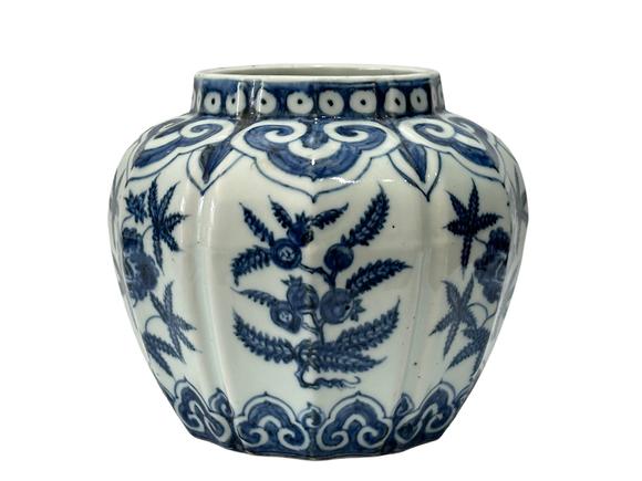 Castle AuctionA Chinese blue-and-white jar decorated with auspicious fruits pattern, Ming Dynasty Pr. 