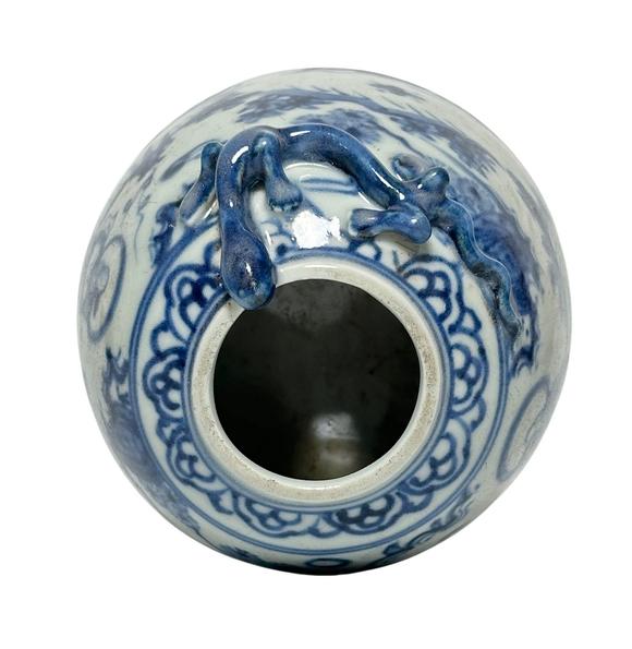 Castle AuctionBlue and white figure water pot, Ming Dynasty Pr. 