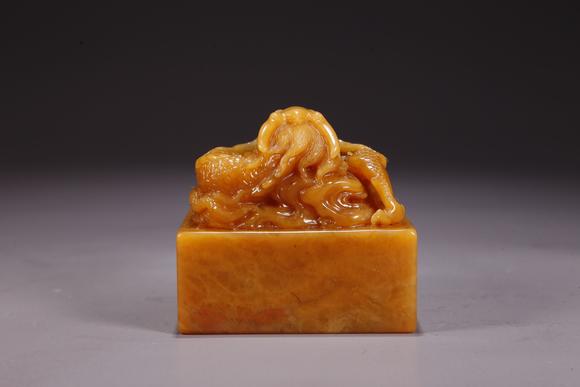 弘楊株式會(huì)社壽山田黃石雕龍鈕印章（一對(duì)）