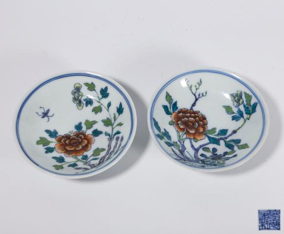 弘楊株式會(huì)社粉彩花卉紋碟（一對(duì)）