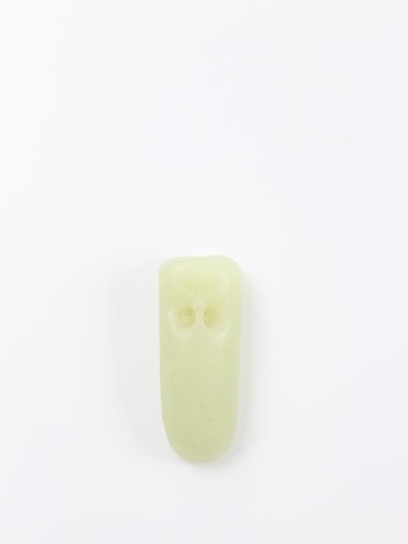北京崇仁拍賣白玉蠶