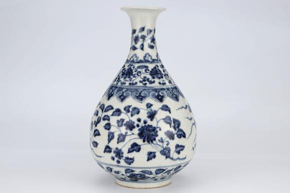 金澤美術明永樂 青花纏枝花卉玉壺春瓶
