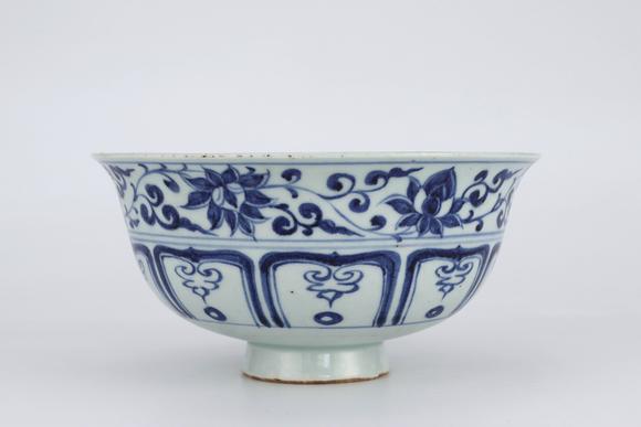 金澤美術(shù)元 青花纏枝蓮紋碗