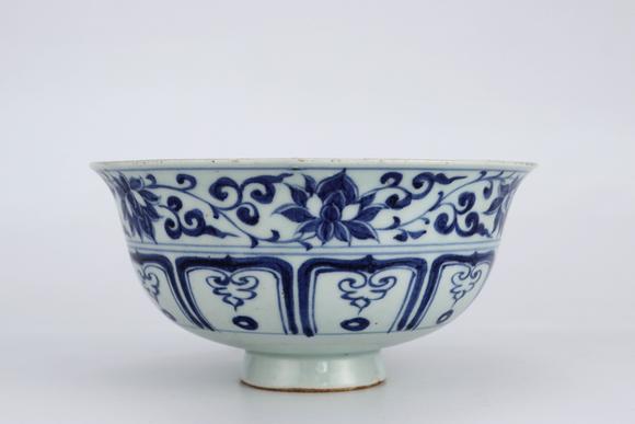 金澤美術(shù)元 青花纏枝蓮紋碗
